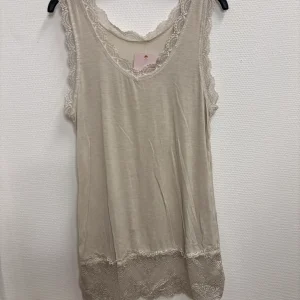 BULLER – Beige linne med spets